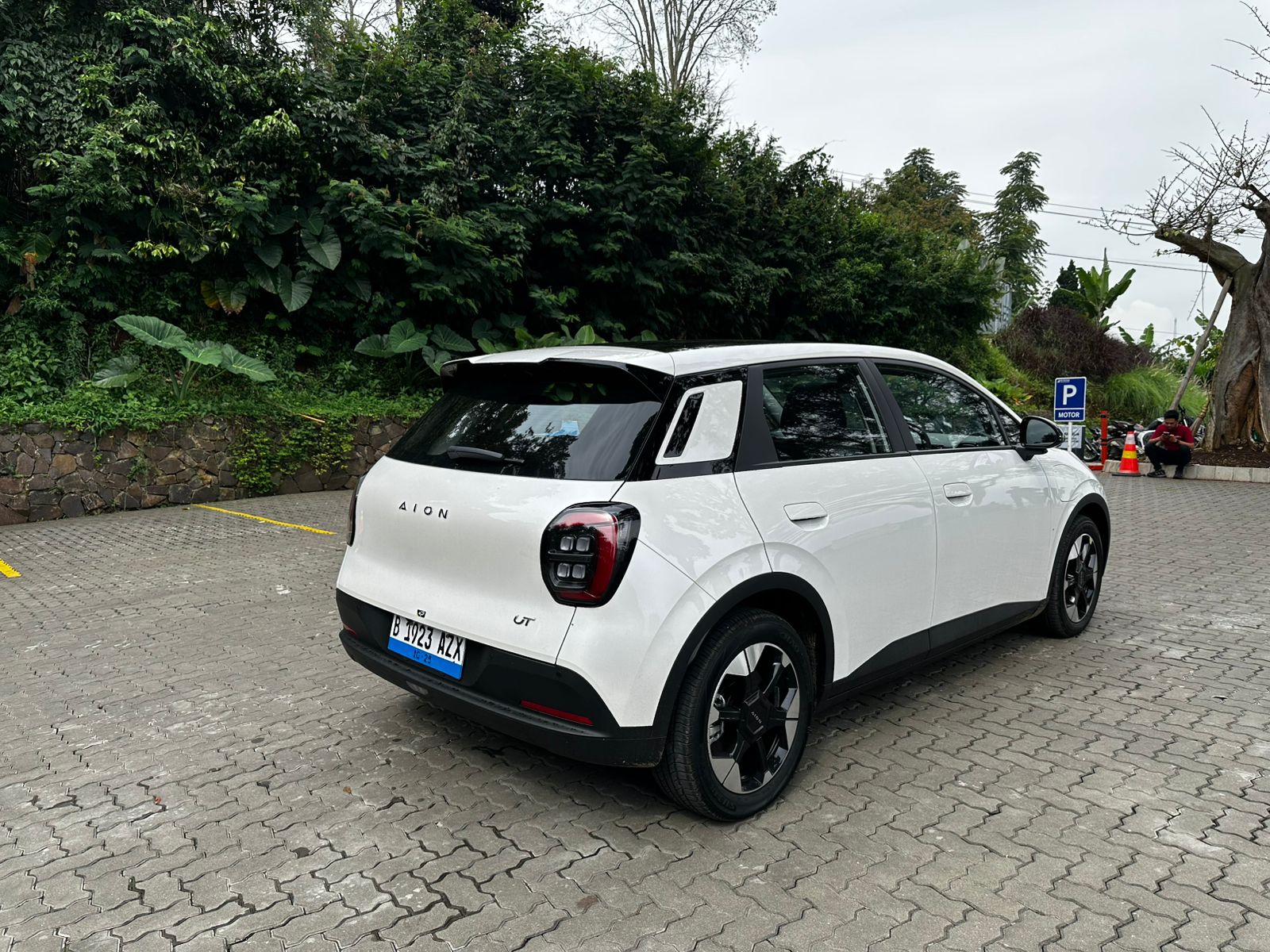 mobil listrik, Aion Indonesia, AION UT, gac Indonesia, AION UT Digas Jakarta - Bandung, Konsumsi Listrik Enggak Sampai Rp 50 Ribu