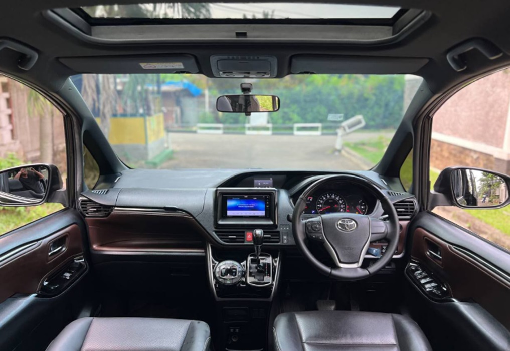 Voxy bekas, mobil bekas pintu geser, Toyota Voxy Bekas, mobil bekas toyota voxy, harga mobil  bekas toyota voxy, Gak Nyangka Harga Toyota Voxy 2019 Dijual Rp 280 Juta, Masih Bisa Nego