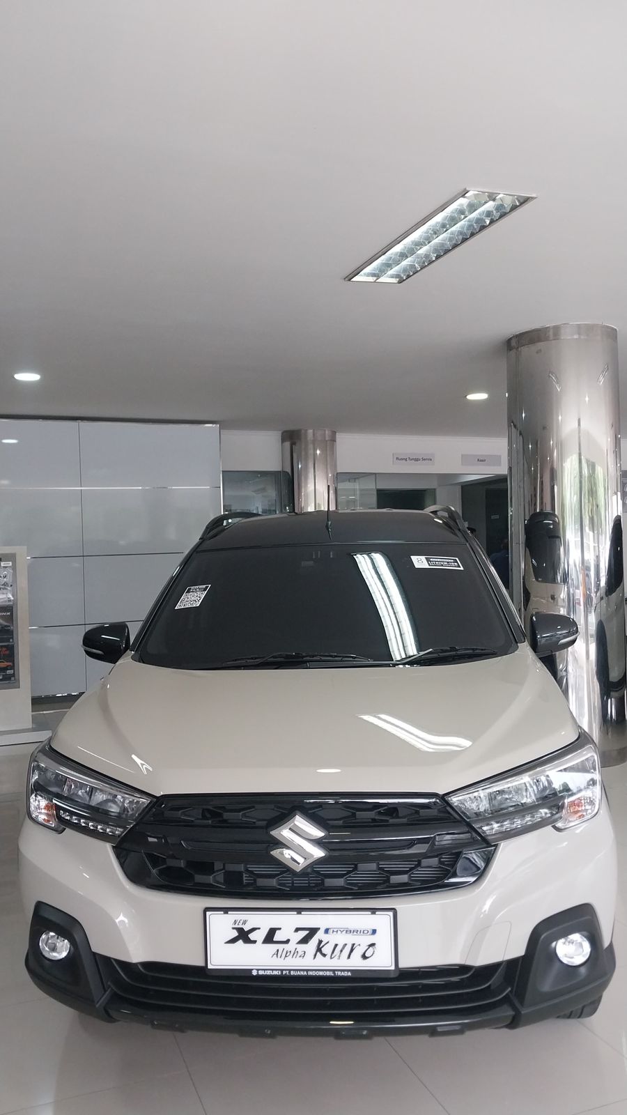 suzuki, pt sis, Harga Suzuki XL7, Suzuki New XL7 Hybrid Alpha Kuro, Daftar Harga Suzuki XL7 Alpha Kuro, Dapat Sembilan Penyempurnaan