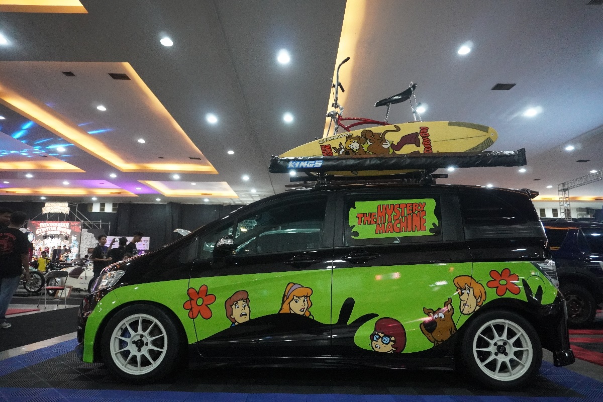 Honda Freed Spike Hybrid Mejeng di ICS 2025, Stiker Bikin Nostalgia Masa Kecil