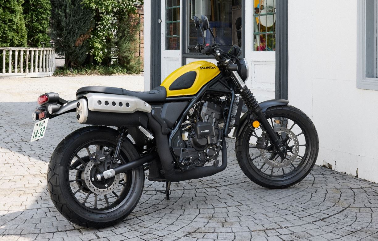 Oper Giginya Mirip Motor Bebek, Scramber Retro Baru Honda Ini Bisa Jalan 415 KM Sekali Full Tank