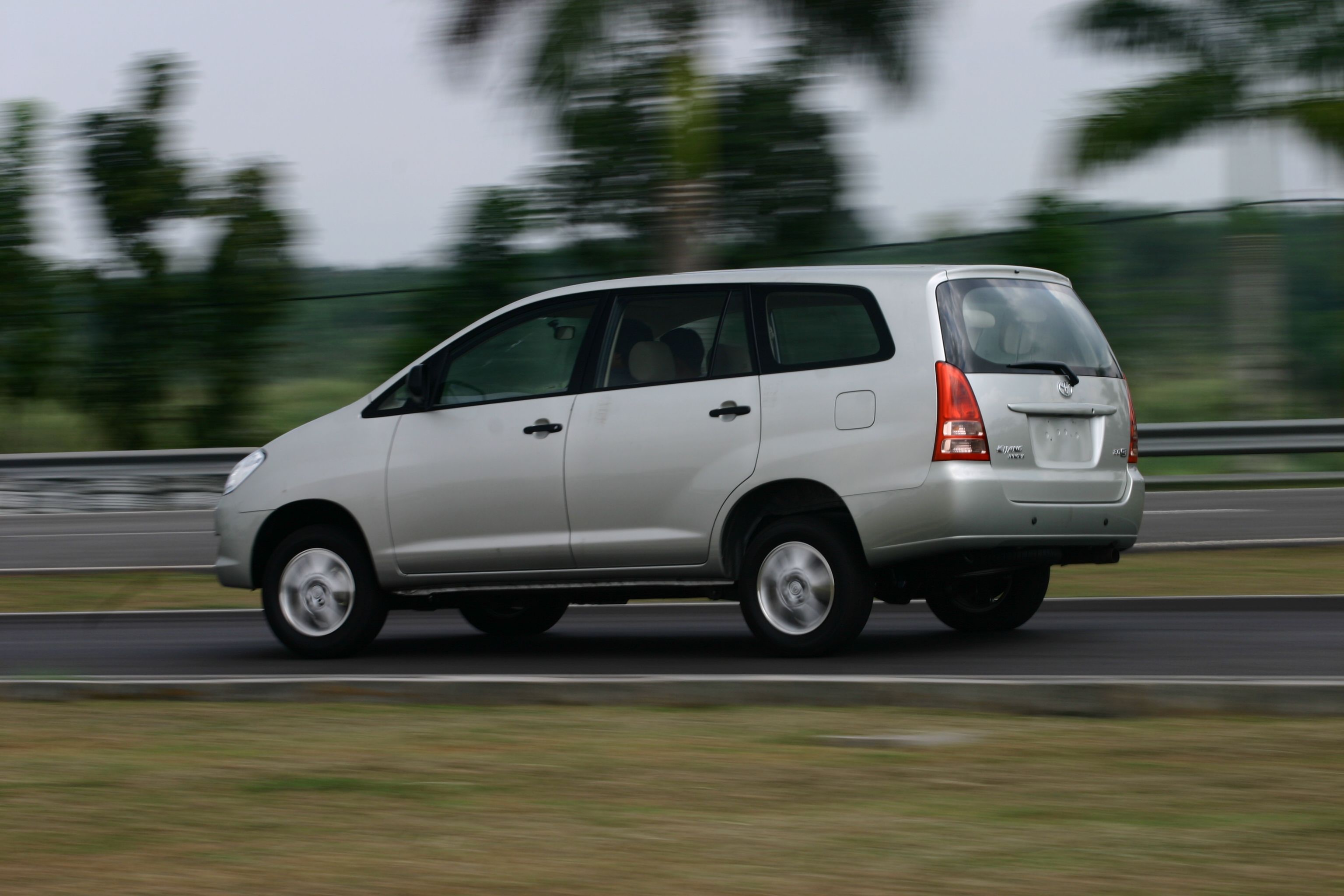 Indonesia, innova, toyota kijang, AN40, Revolusi Toyota Kijang, 21 Tahun Peluncuran Innova di Indonesia