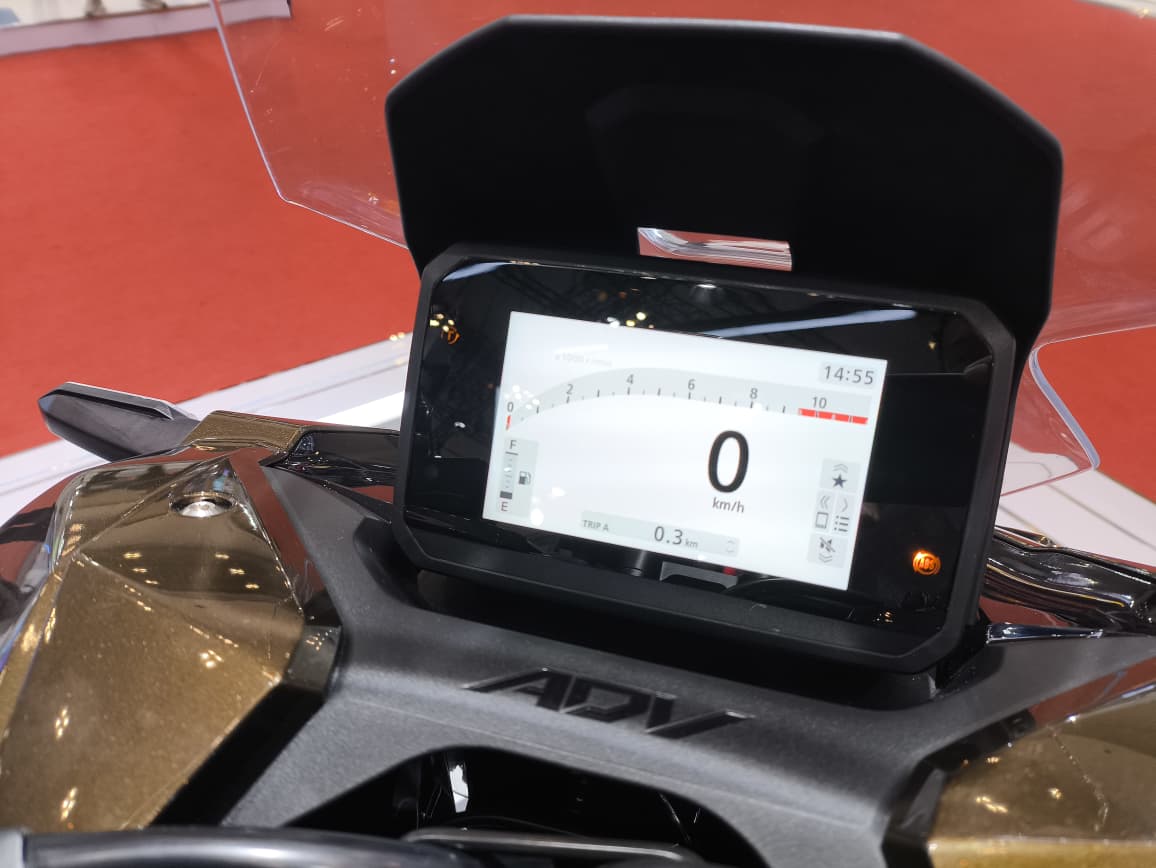 honda adv, Honda ADV 160, RoadSync, ADV 160, Jangan Tertukar! Ini Bedanya New Honda ADV 160 Varian CBS, ABS dan RoadSync