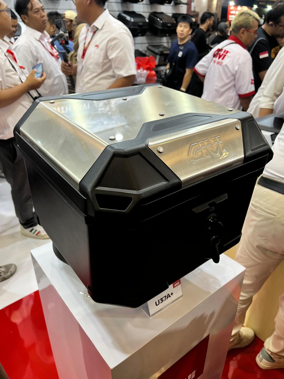 givi, Box Motor, givi indonesia, Top Box, IMOS 2025, GIVI Launching Delapan Produk Baru di IMOS 2025, Harga Mulai Rp 1 Jutaan