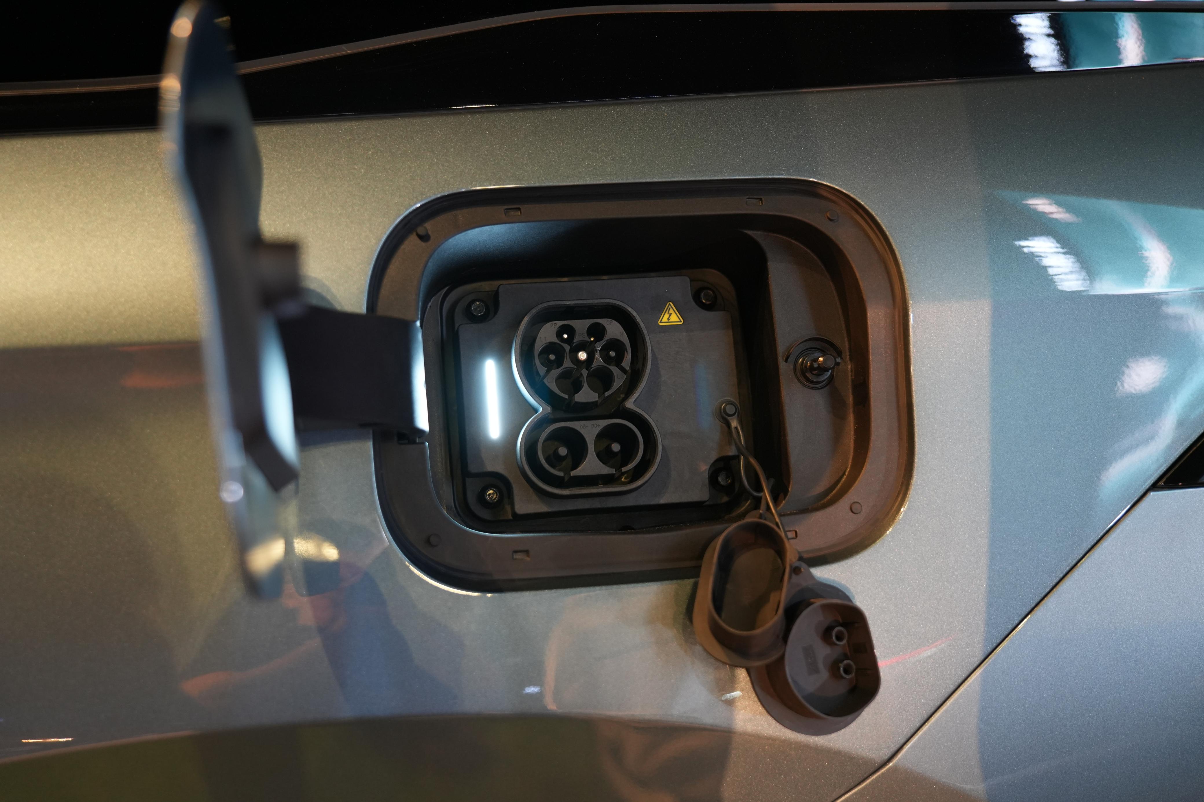 plug-in hybrid, Jaecoo, Jaecoo J8, JAECOO J8 SHS ARDIS, Baterainya Besar, JAECOO J8 Bisa Jalan Pakai Tenaga Listrik Cukup Jauh