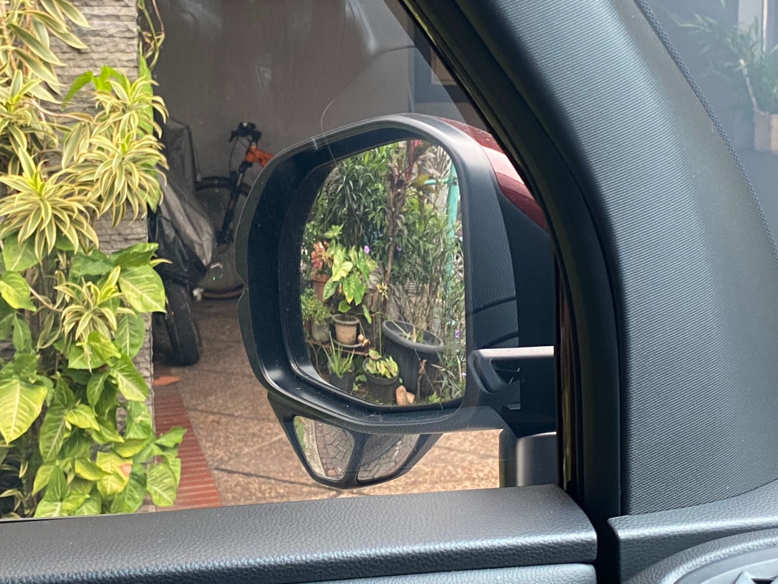 mobil baru, honda, spion, honda step wgn, Honda Step WGN e:HEV, Baru Tahu, Spion Kecil di Honda Step WGN Hybrid Fungsinya Buat Ini