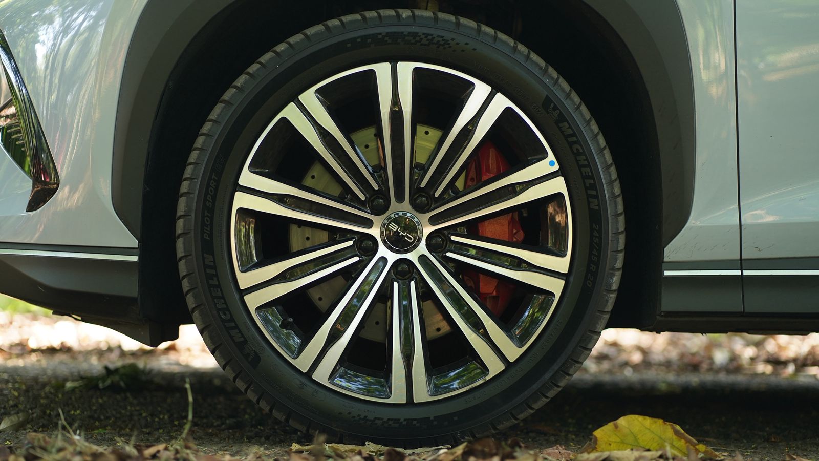 pengereman, BYD Sealion 7, Sealion 7, byd sealion 7 performance, Meski Bobotnya 2 Ton Lebih, Ternyata Bisa Sepakem Ini BYD Sealion 7