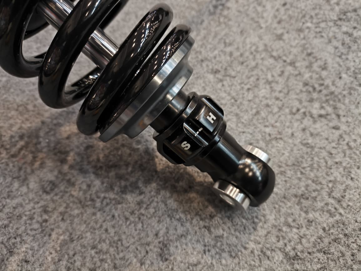 ninja 150, sok belakang, sokbreker belakang, scarlet racing, Scarlet, Tiga Pilihan Sok Belakang Ninja 150 Series dari Scarlet Racing, Begini Fiturnya