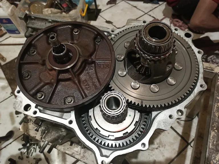 Apa Bedanya CVT dan AT di Mobil Matik? Ini Penjelasan Mudahnya