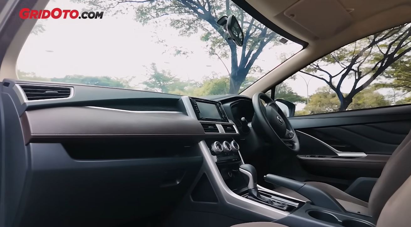 mobil baru, lmpv, nissan livina, harga nissan livina, Masih Cocok Jadi Pilihan Mobil Keluarga, Cek Harga Nissan Livina NIK 2025