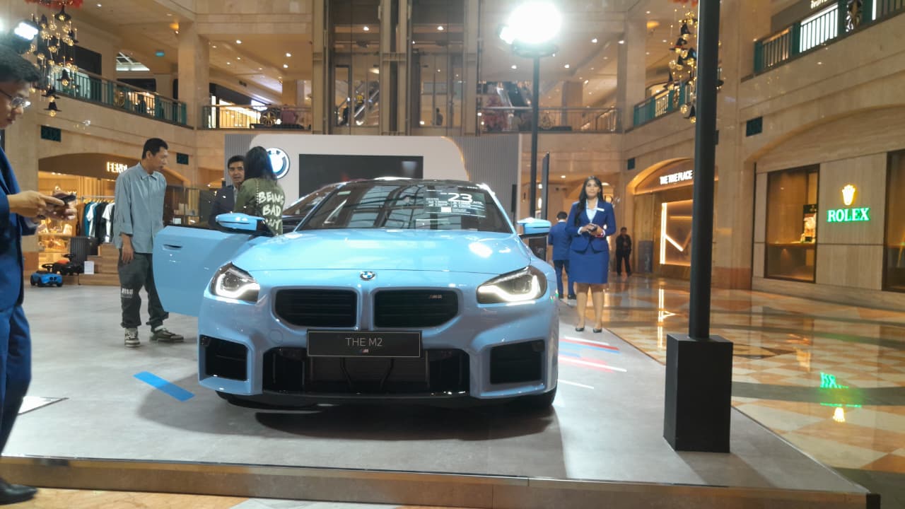 plaza senayan, bmw group, BMW Group Plaza Senayan Exhibition, BMW Group Gelar Exhibition di Plaza Senayan, Tawarkan Mobil Baru dan Layanan Gratis
