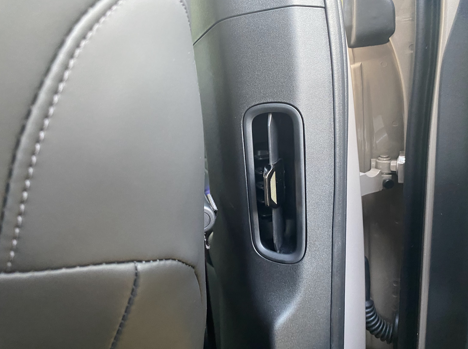 berita, Berita Otomotif, news, Aion V, Media Drive Aion V, Test Drive Aion V; SUV Listrik dengan Kabin Lega, Performa Mumpuni, dan Ada Kulkasnya!