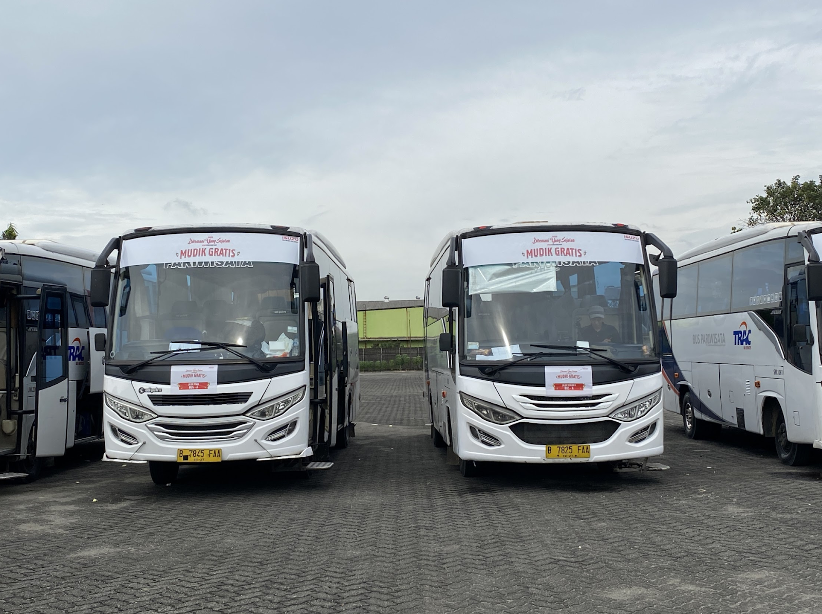 berita, Berita Otomotif, news, Isuzu Mudik Gratis 2025, Rayakan Idul Fitri Bersama Keluarga, Isuzu Antar 400 Pemudik ke 30 Kota