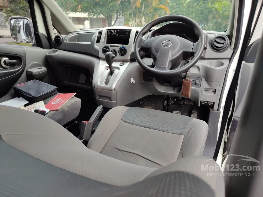 berita, Berita Otomotif, news, mobil keluarga bekas dibawah Rp100 juta, 5 Rekomendasi Mobil Keluarga Bekas di Bawah Rp100 Juta, Dapat Alphard Sampai Kijang Innova