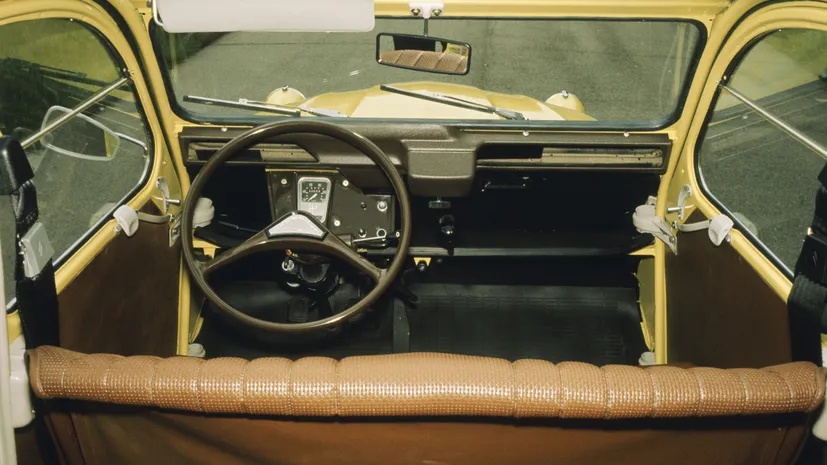 berita, Berita Otomotif, news, Citroën 2CV, Mengenal Lebih Dekat Citroën 2CV, Legenda Prancis yang Konon Hanya Ada 10 Unit di Indonesia