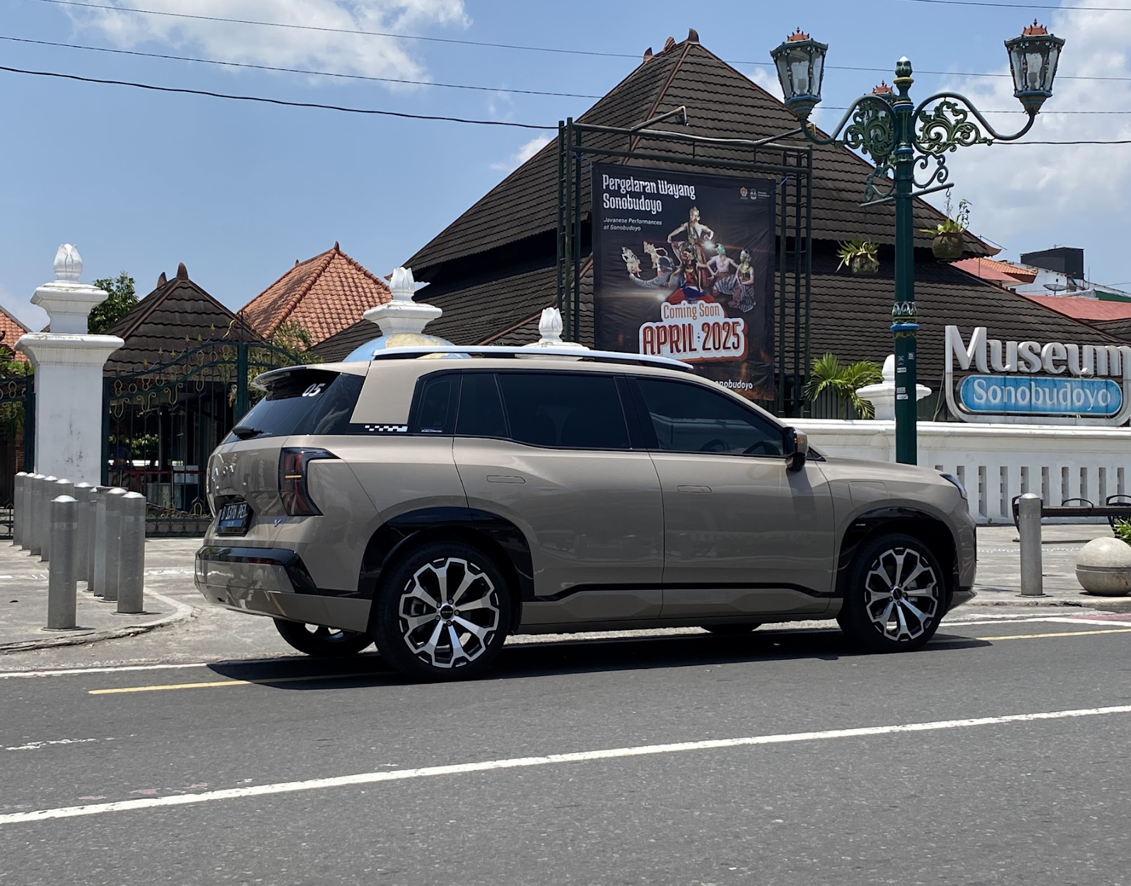 berita, Berita Otomotif, news, Aion V, Media Drive Aion V, Test Drive Aion V; SUV Listrik dengan Kabin Lega, Performa Mumpuni, dan Ada Kulkasnya!