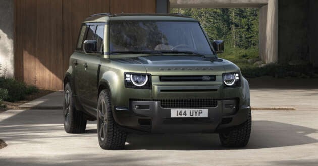 Land Rover Defender updated for 2026 model year – revised headlamps, larger 13.1-inch touchscreen