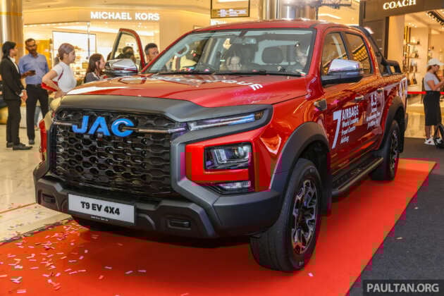 JAC T9 EV recognised as a pioneer in electric pick-up trucks by Malaysia Book of Records – 340 km range
