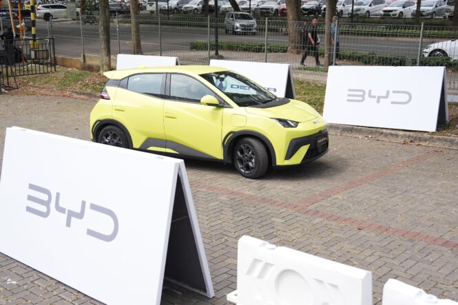 Perbandingan Detail Varian Dynamic dan Premium di BYD Atto 1