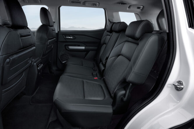 interior mitsubishi destinator