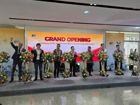 SAIC Motor Resmikan MG & Wuling User Experience Center Pertama di Indonesia