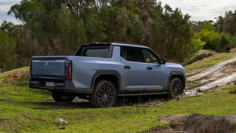 MGU9 Jadi Senjata Baru Morris Garage di Segmen Double Cab